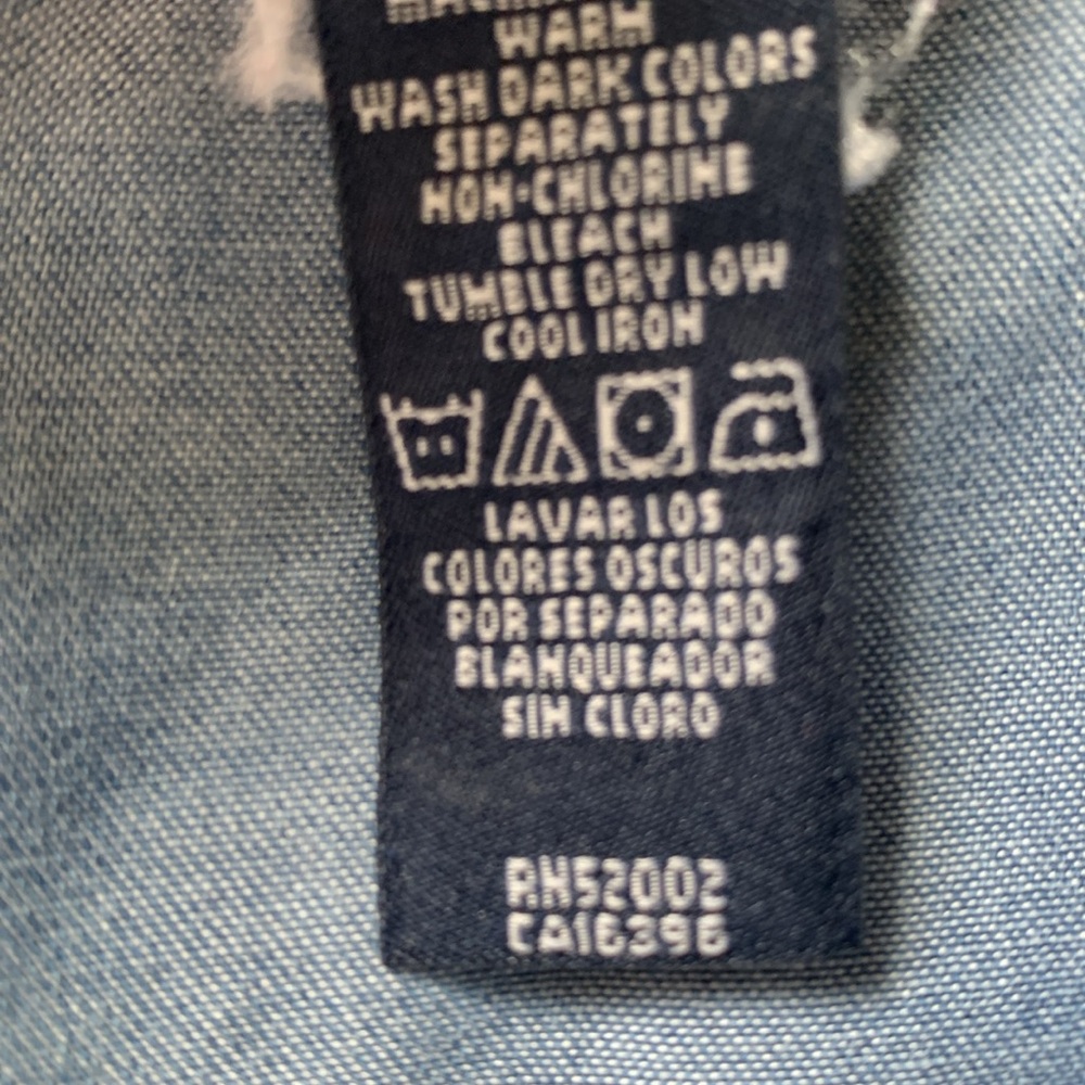 Crazy Horse by Liz Claiborne Blue Ankle Cropped Jeans with Relaxed Fit - Picture 8 of 8